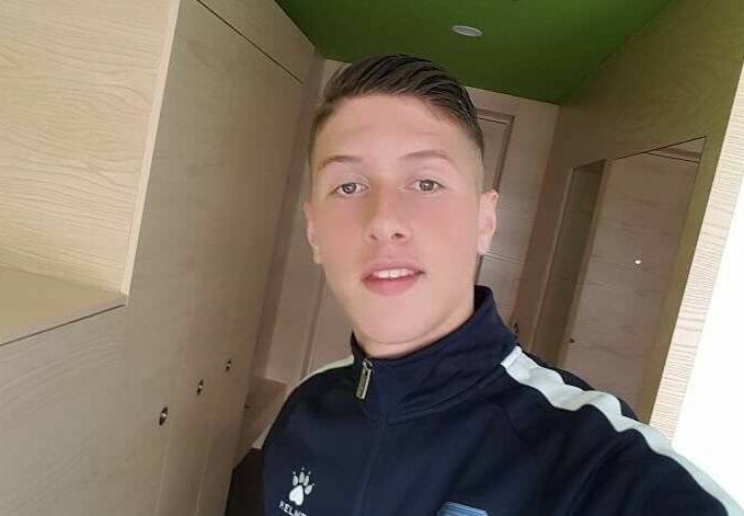 Talenti i madh lipjanas transferohet tek skuadra austriake që udhëhiqet nga trajneri i njohur