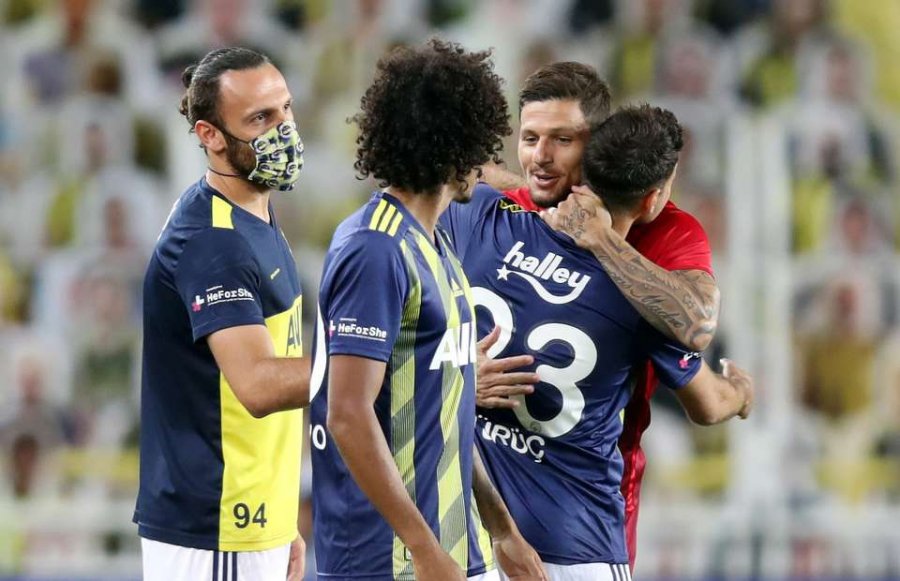Tottenhami do ta provojë fatin për transferimin e ‘bomberit’ Vedat Muriqi