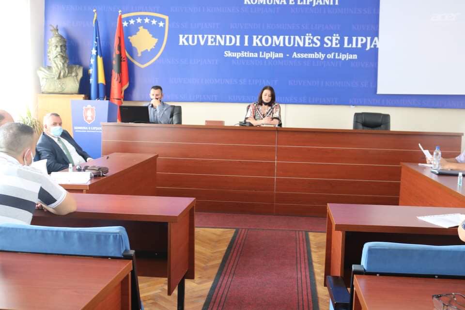 Kërkohet të bëhen edhe përgatitjet për shkolla