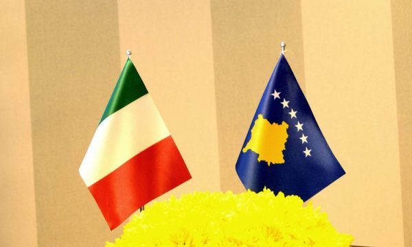 Italia do të dërgojë 4 mjekë për t’a ndihmuar Kosovën në betejën me COVID-19