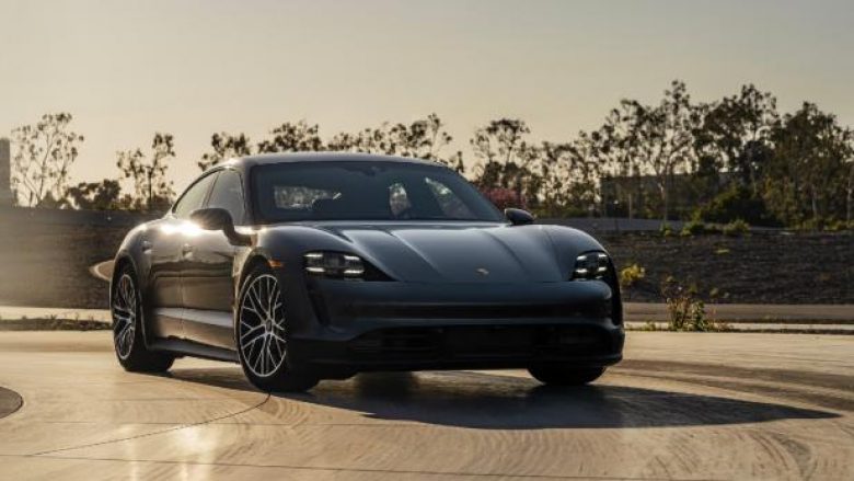 Porsche zbulon disa karakteristika të Taycan-it të ri