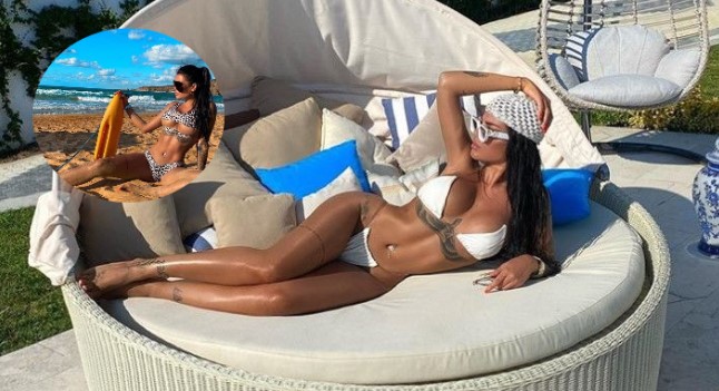 Bikinit më të vogla se përmasat ia zbulojnë gati tërësisht gjoksin Morenës