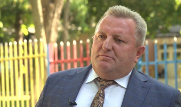 Hisen Berisha ka një kërkesë për ministrin Mehaj dhe komandantin Jashari