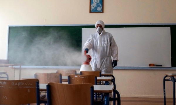 27 shkolla në mësim online, Pupovci: Nxënësve nuk iu kërkohet të bëjnë teste çdo ditë