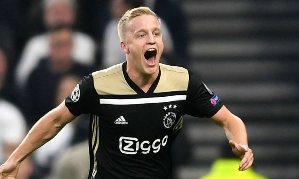 Manchester United favorit për De Beek