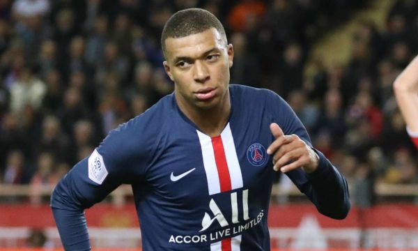 Mbappe shënon gol të bukur për PSG