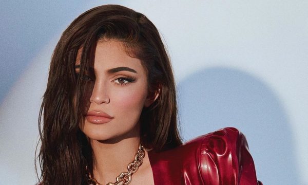 Kylie “pushton” ballinën e Vogue