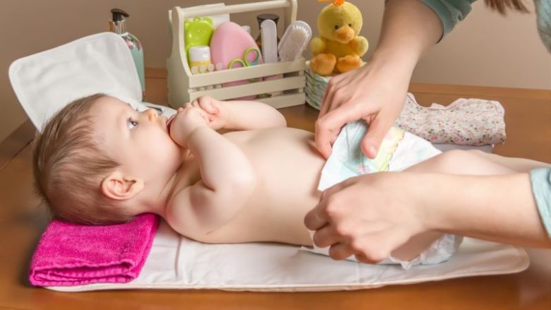 A janë të lidhura rritja e dhëmbëve dhe përskuqja te bebet