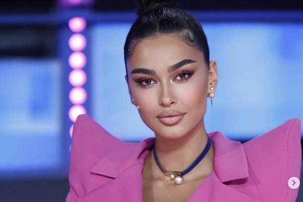 Adrola Dushi duket për “MashAllah”