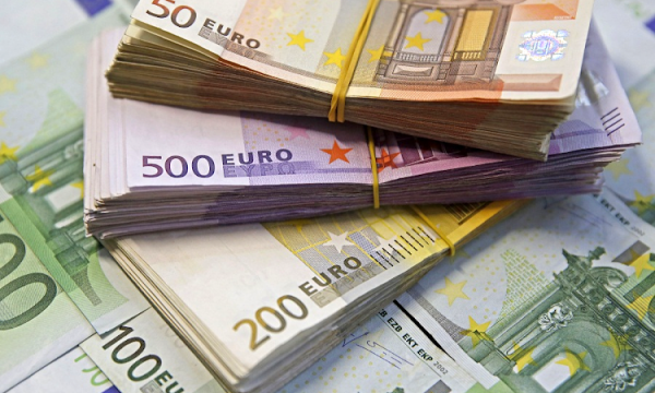 Vjedhja në Fushë Kosovë, rreth 50 mijë euro dyshohet se morën hajnat nga punëtori i marketit