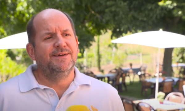 Ideja e biznesmenit gjerman: Pesë ditë më shumë pushim punëtorëve që s’pinë duhan