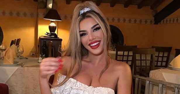 Taynën e merr malli për koncerte, publikon këtë video