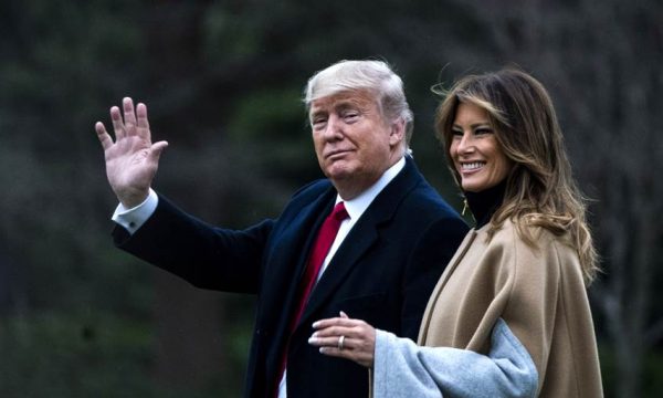 Melania Trump ende e sëmurë pas infektimit me COVID 19, nuk del me presidentin në fushatë