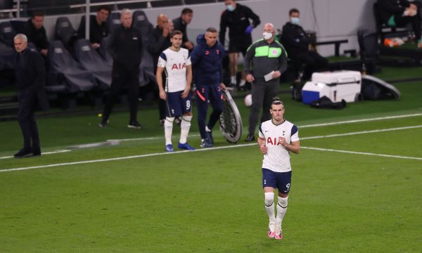 Debuton Gareth Bale
