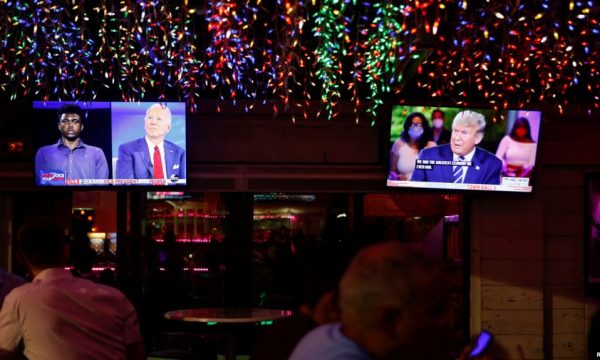 Trump dhe Biden përplasen në distancë për koronavirusin