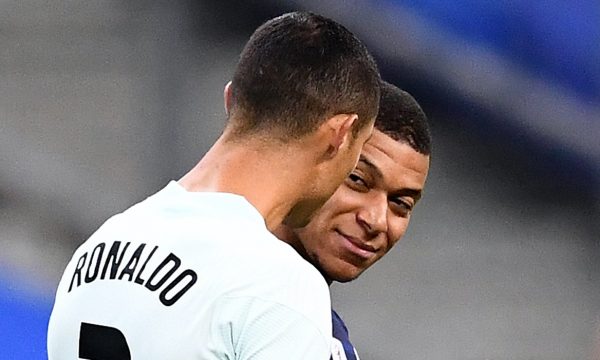 Çfarë i tha Ronaldo Mbappes?