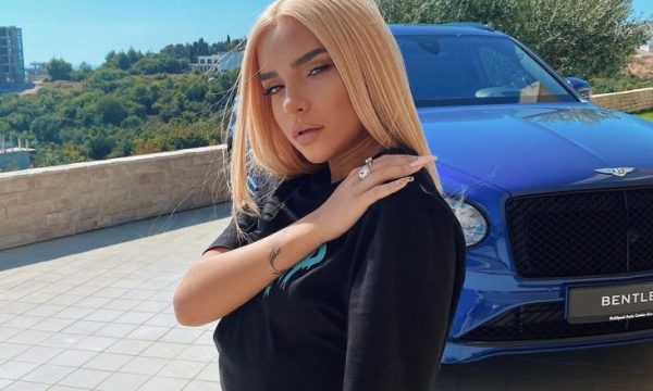 Kida shton edhe një tjetër tatuazh në trupin e saj