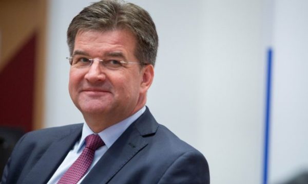 Lajçak njofton për takimin e ekspertëve të delegacioneve të Kosovës dhe Serbisë për targat