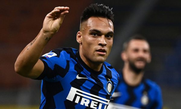 Manchester United futet në garë për Lautaron