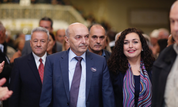Mustafa tregon se a ka kontakte me presidenten, thotë se po vepron si me qenë pjesë e VV-së