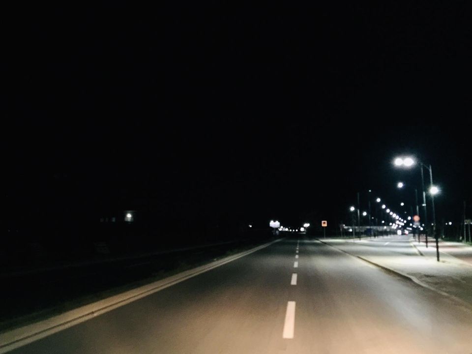S’është i karantinuar, por Lipjani zbrazet para orës 22:00