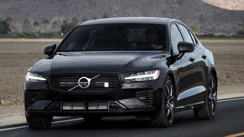 Volvo ka vendosur një kufi prej 180 km/orë, por është e mundur ta ndryshoni atë