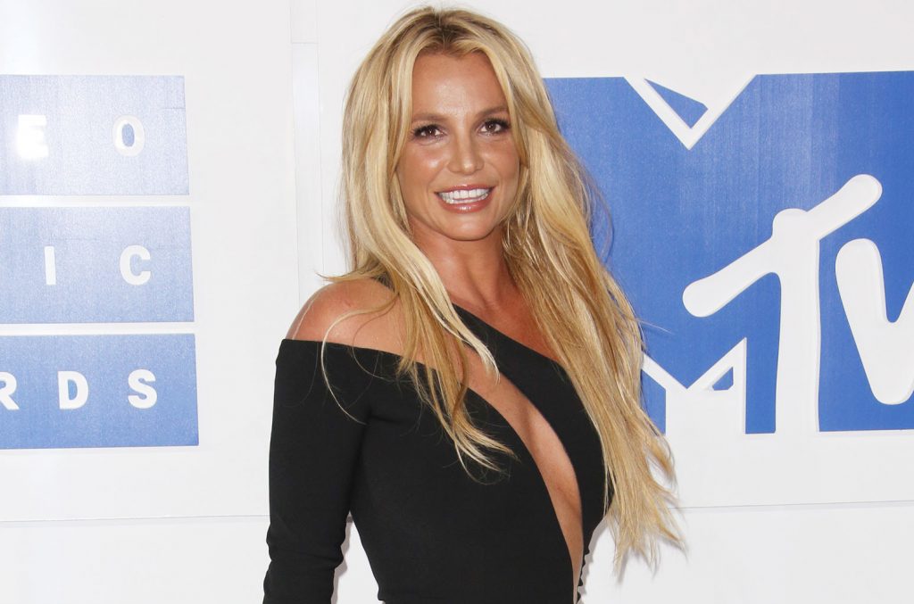 Britney Spears refuzon të performojë përderisa është nën kujdestarinë e babait