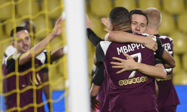 PSG kthehet në pozitën e parë në Ligue 1