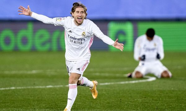 Zidane nuk përmbahet: Modric dhe Kroos janë f***ing fantastikë
