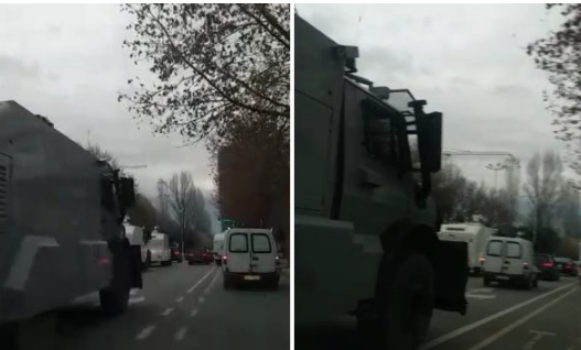 Dita e katërt e protestave, mjetet e rënda të policisë blindojnë Tiranën