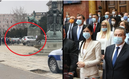 Një person futet dhunshëm me veturë në Kuvendin e Serbisë, intervenon policia!