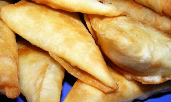Ushqimet që nuk duhet t’i hani në mëngjes