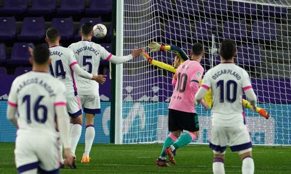Messi shënon në fitoren e Barcelonës kundër Valladolid