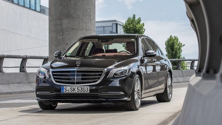 Çifti paditi Mercedesin sepse kanë frikë të ngasin veturën e tyre S-Class