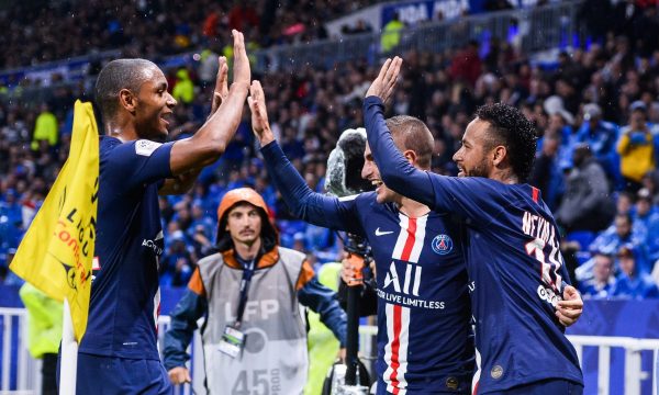 Infektohen me COVID-19 dy futbollistë të PSG-së
