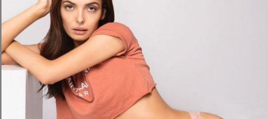 Ish- Miss Kosova u kthehet pozave provative, pas ndarjes nga bashkëshorti