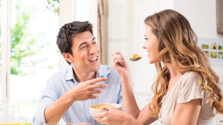 Këshilla e nutricionistes: Mos e filloni dietën, hani normalisht