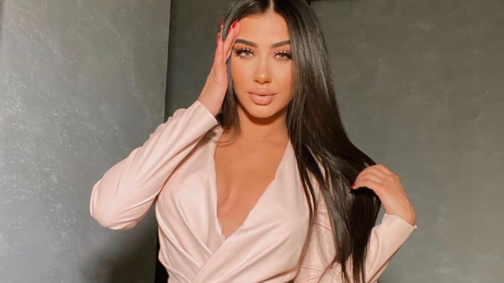 Melinda Ademi zbulon veturën e saj luksoze