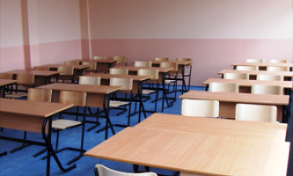 Fillim apo shtyrje e vitit shkollor? Mblidhen drejtorët komunalë dhe përfaqësues të Ministrisë