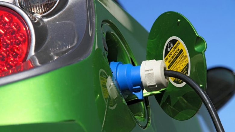 Makinat elektrike do të bëhen më të lira se ato me gaz