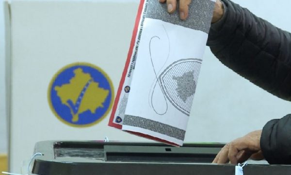 Në Prishtinë, Prizren dhe Lipjan ende s’ka përfunduar procesi i numërimit të votave