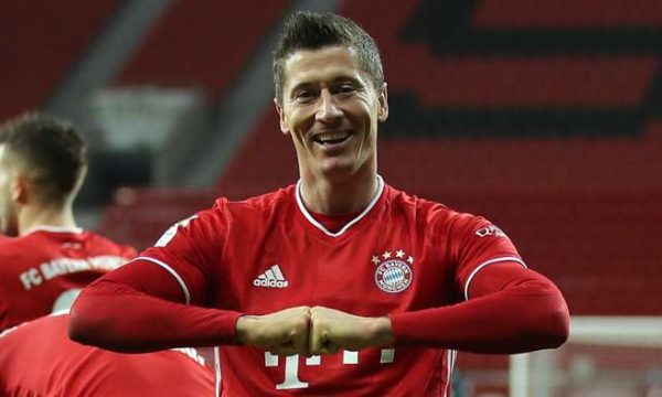 Lewandowski: Bayerni mund ta kompletojë arritjen historike më të madhe në futboll