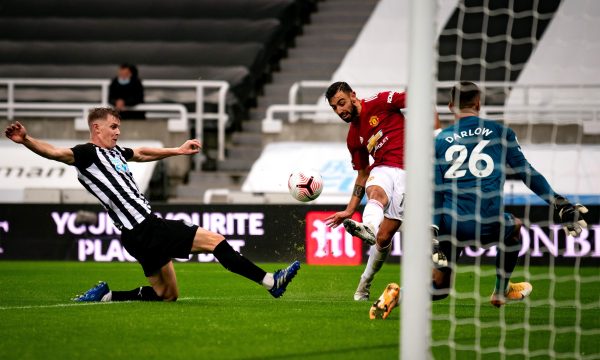 Manchester United fiton lehtësisht ndaj Newcastle