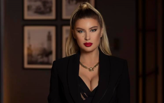 Kadrie Canolli ka një mesazh për vajzat e reja: Vetëm me punë arrihet çdo gjë
