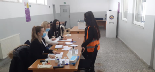 Edhe të burgosurat në Lipjan, po e shfrytëzojnë të drejtën për të votuar