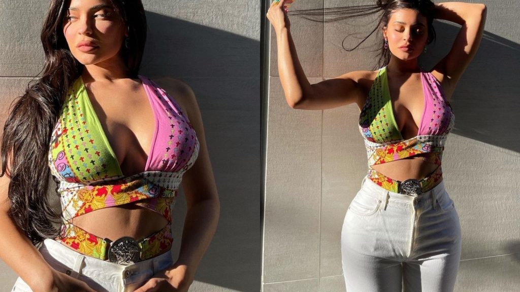 Kylie Jenner me kombinim perfekt të dukjes