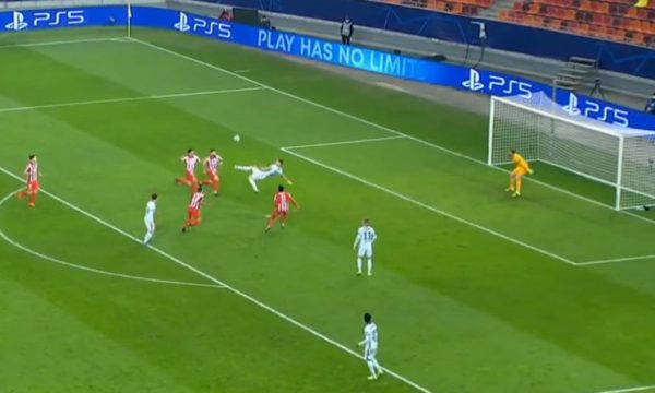 Giroud si Ronaldo, i shënon gol të çmendur Atleticos
