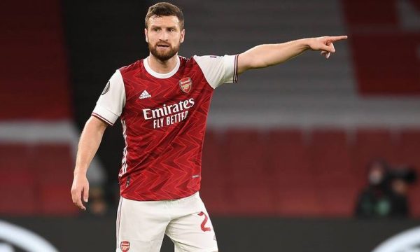 Zyrtare: Mustafi transferohet në Schalke