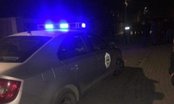Kërcënohet Albin Kurti, numër i madh i policëve po e ruajnë te shtëpia