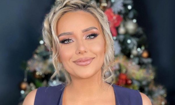 Tea niset për në Dubai, me të është edhe një djalë